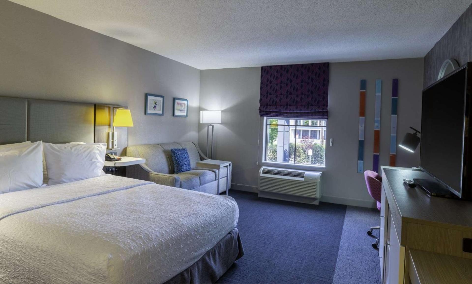 Hampton Inn Ист-Виндзор Экстерьер фото