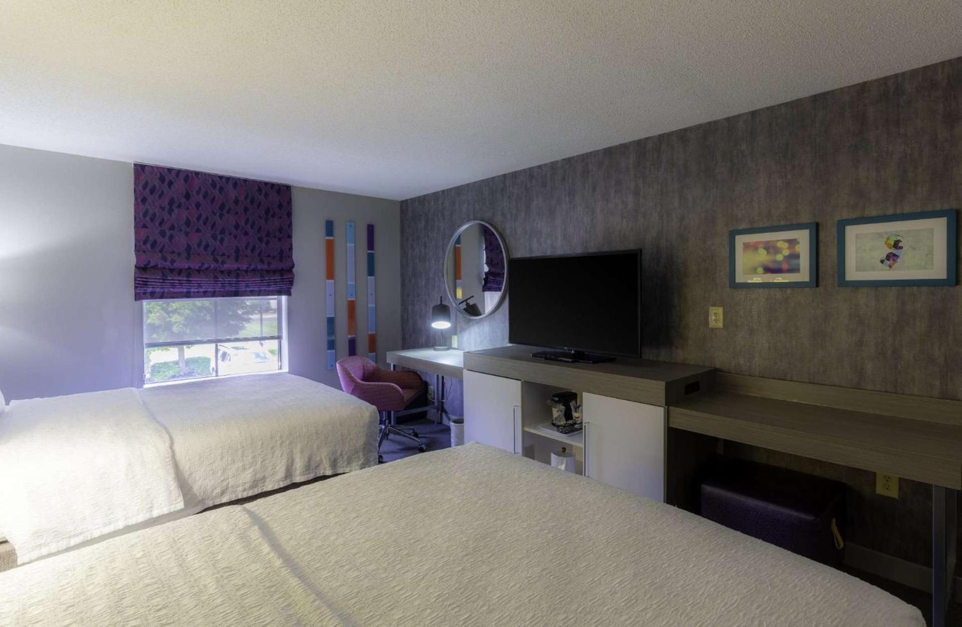 Hampton Inn Ист-Виндзор Экстерьер фото